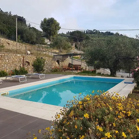 Holiday Via Diano Calderina Ferienhaus *