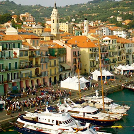 Holiday Via Diano Calderina *