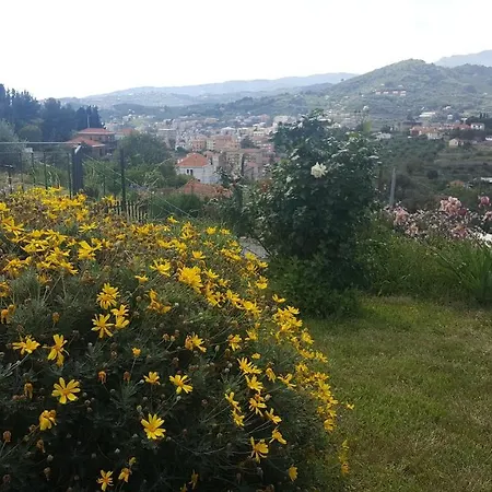 Holiday Via Diano Calderina Ferienhaus *